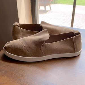 TOMS
Women's Brown Cup sole Suede Flat